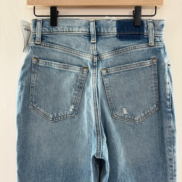 NWT Abercrombie & Fitch Curve Love Ultra High Rise 90s Straight Jean, 27 - Picture 9 of 10